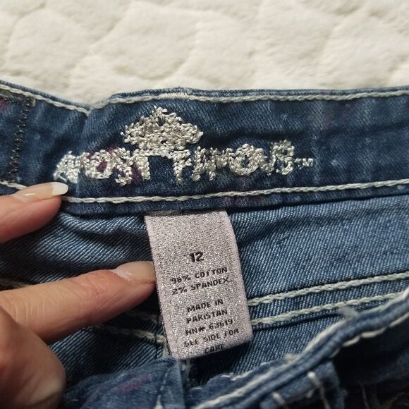 Girls 12 almost famous denim shorts floral soft - Picture 2 of 7